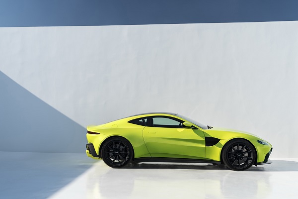 Ето го новият Aston Martin Vantage