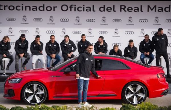 Това е спонсор - Audi раздаде коли на футболистите на „Реал” (М)