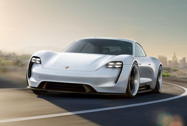 Porsche няма да прави автономни коли