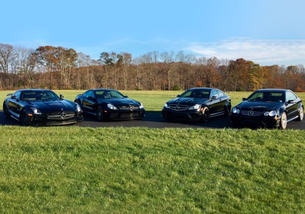 Четири екстремни Mercedes Black Series се продават накуп