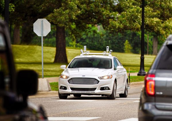 Ford обяви: Електромобилите не стават за безпилотни коли