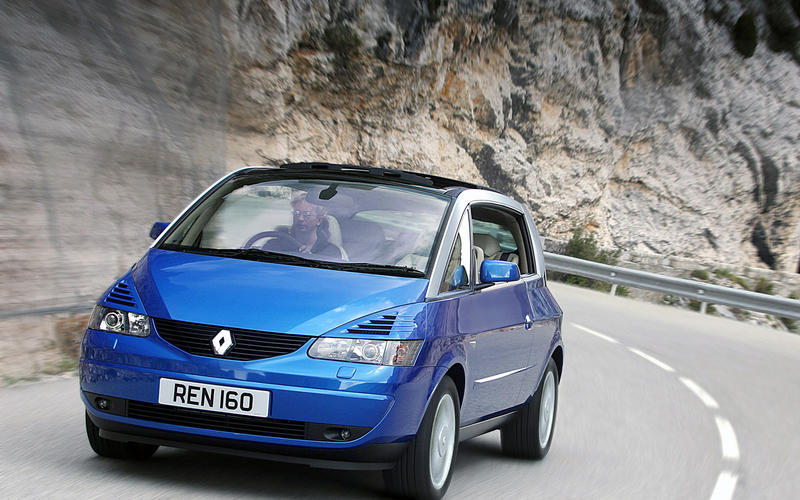 Разкошният провал на Renault Avantime Разкошният провал на Renault Avantime