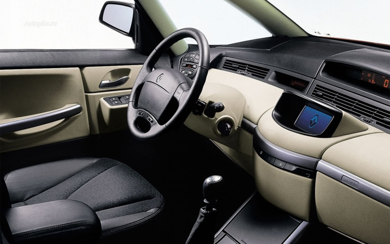 Разкошният провал на Renault Avantime Разкошният провал на Renault Avantime