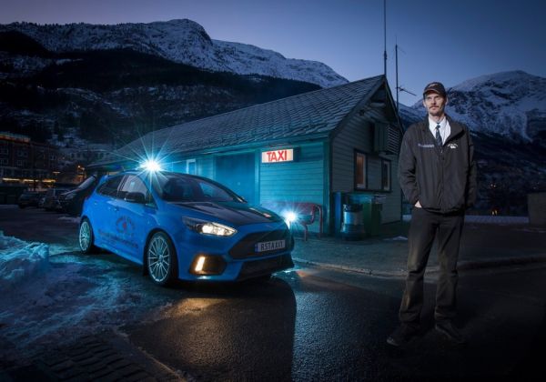 Най-известното такси в Норвегия – хот-хеч с 350 к.с. (ВИДЕО)
