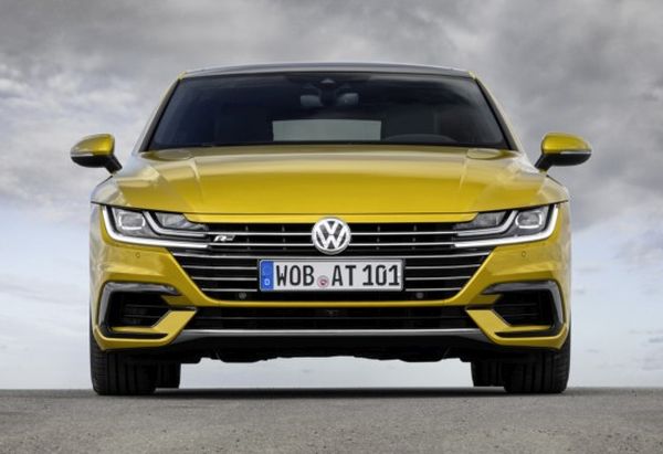 Официално: Volkswagen Arteon става комби