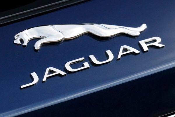 Jaguar загатва за голям кросоувър