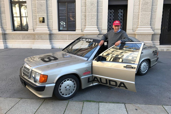 Продава се състезателен Mercedes на Лауда от 1984 година (ВИДЕО)
