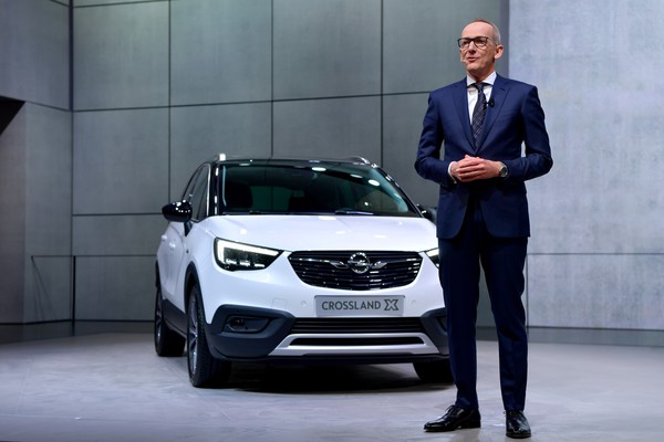 Бившият шеф на Opel: Автомобилните компании са обречени