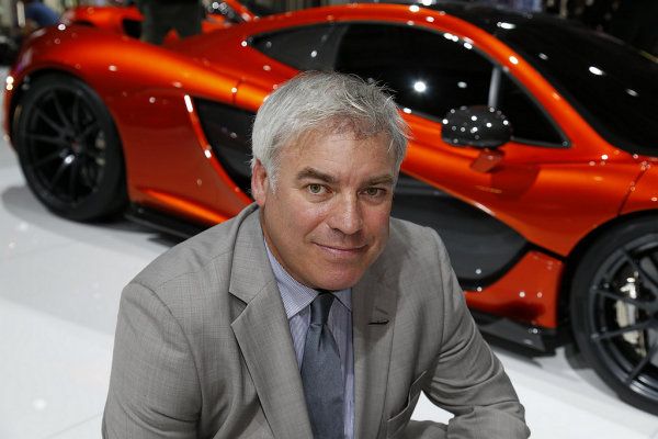 Дизайнерът на McLaren P1 ще рисува летящи таксита