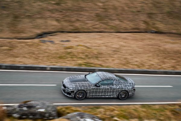 BMW разкри мощността на M850i xDrive (ВИДЕО)