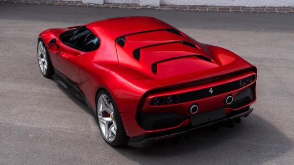 Ferrari направи уникална суперкола