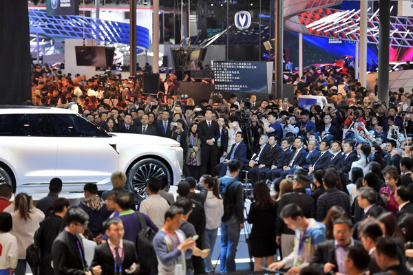 В Китай търсят частни пари за автомобилни гиганти