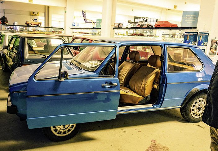 Коминочистач притежава най-голямата колекция VW Golf