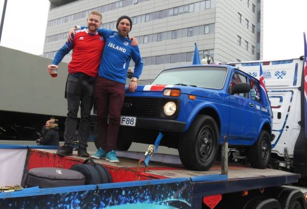 Исландци пристигнаха на Световното в Русия с Lada Niva