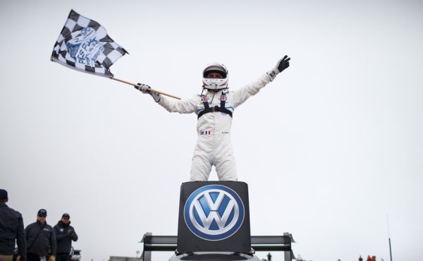 Електрическият Volkswagen унищожи рекорда на Пайкс Пийк