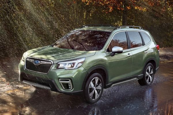Subaru ще връща доверието на клиентите с хибриден Forester
