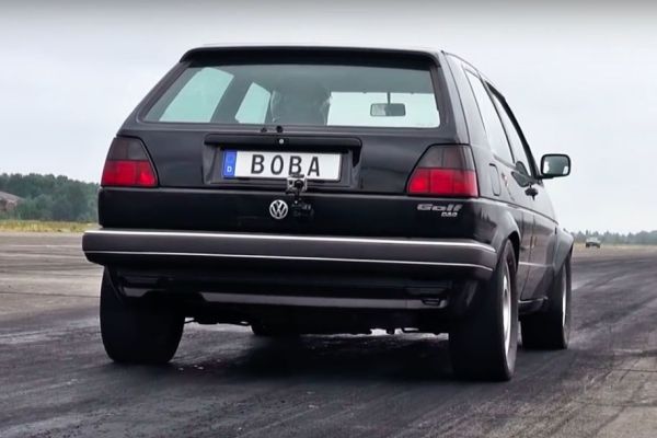 Най-бързият VW Golf в света счупи още един рекорд (ВИДЕО)