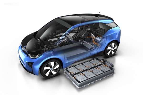 BMW дава 4 млрд. евро за китайски батерии 