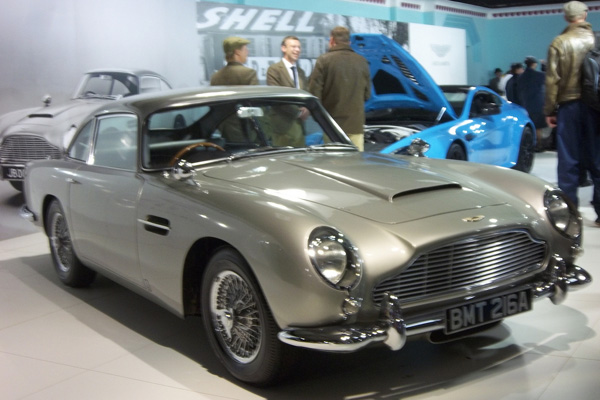 Намери ли се изчезналия Aston Martin на Джеймс Бонд?