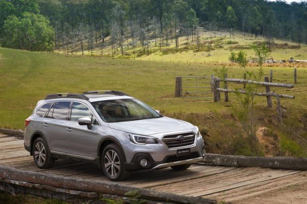 Ford ще бори с Fusion Subaru Outback