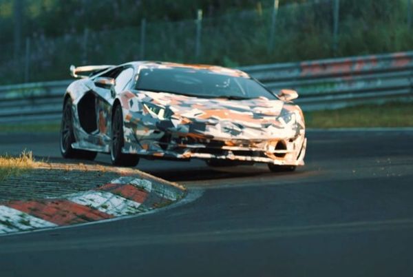 Lamborghini Aventador SVJ е новият рекордьор на Северната дъга (ВИДЕО)