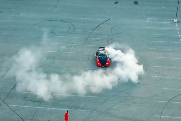 Какво се случва, когато Bugatti Veyron остане без 4х4 (ВИДЕО)