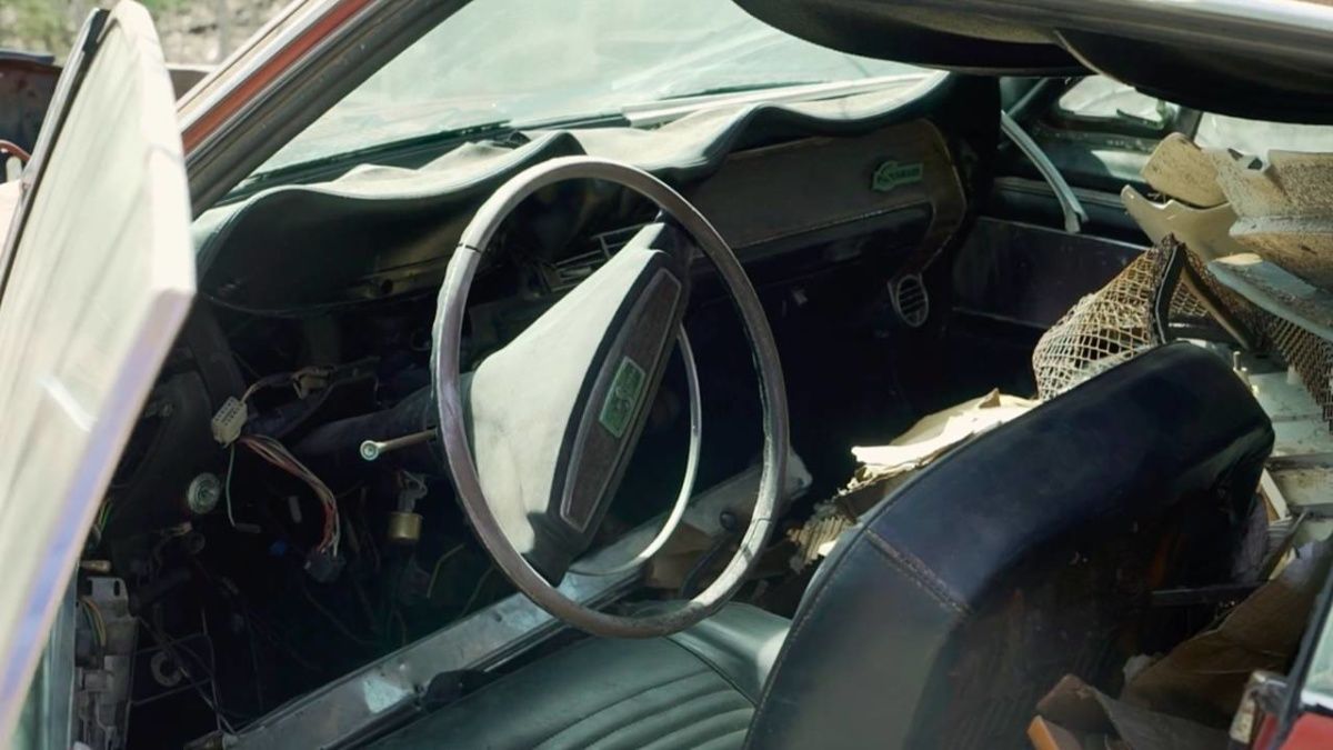 Суперрядък Ford Mustang ръждясва 20 години в поле
