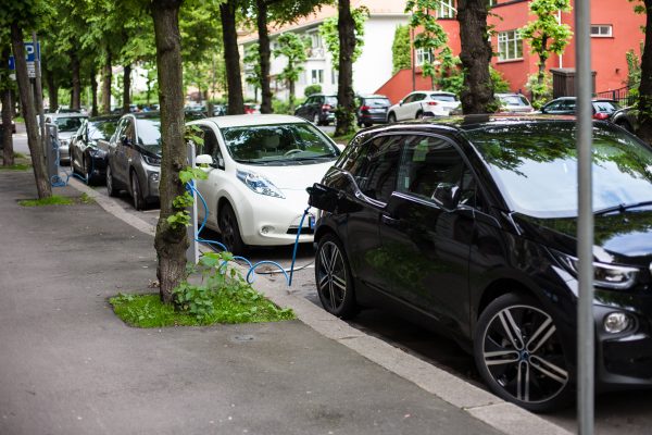 Броят на електромобилите в Европа надмина 1 милион
