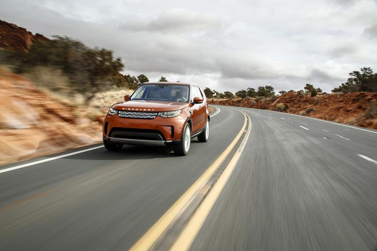 Land Rover пусна специални версии на Discovery и Discovery Sport