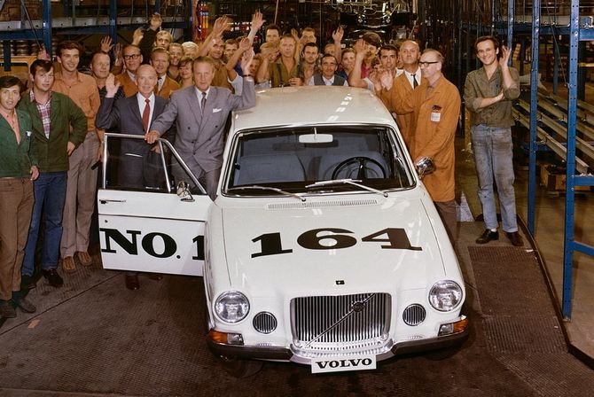 6-цилиндровият Volvo 164 празнува половин век