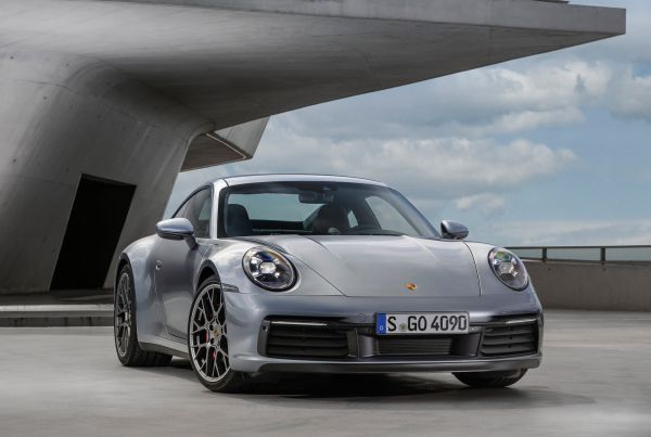 Porsche показа новото 911