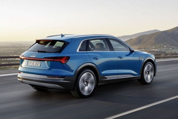 Audi готви още две версии на e-tron