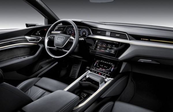 Audi готви още две версии на e-tron