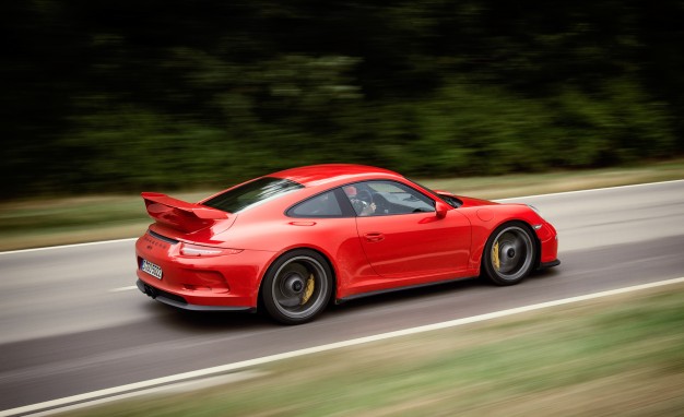 Porsche отново сменя двигателите на 911 GT3 Porsche отново сменя двигателите на 911 GT3