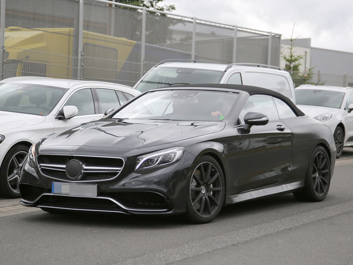 Mercedes-Benz S63 AMG Cabriolet се раздели с маскировката