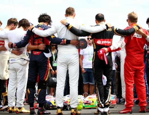 Фетел спечели най-драматичното състезание във Формула1 за сезона