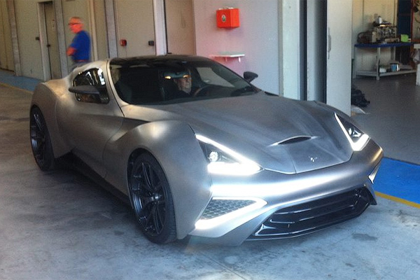 Китайци показват нова суперкола от титан Китайци показват нова суперкола от титан