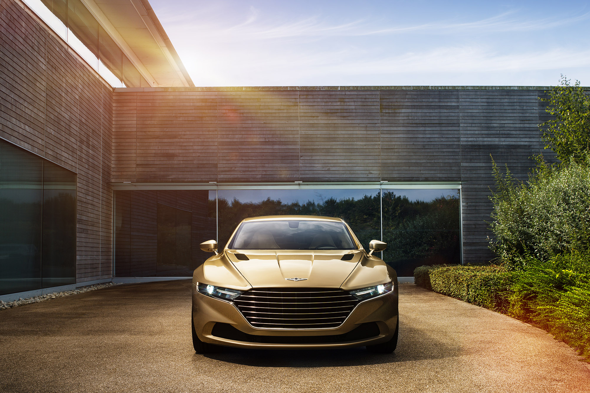 Оцениха Aston Martin Lagonda на 1 млн. евро