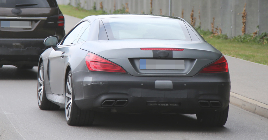 Mercedes тества обновения SL 63