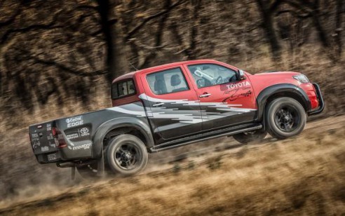 Toyota показа уникален пикап Toyota показа уникален пикап