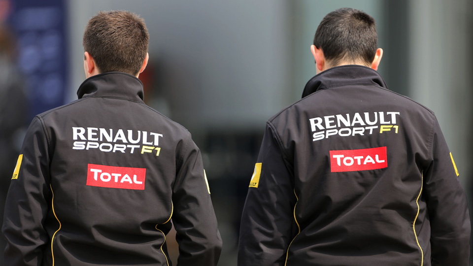 Renault спира да доставя мотори за Формула 1 Renault спира да доставя мотори за Формула 1