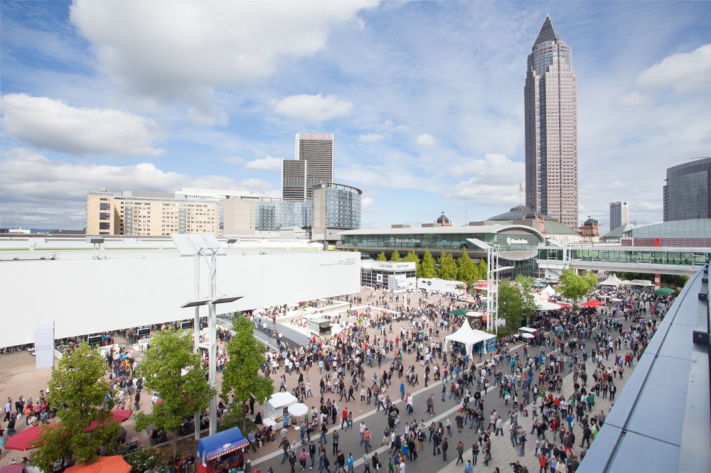 Салонът във Франкфурт през очите на един български журналист Салонът във Франкфурт през очите на един български журналист