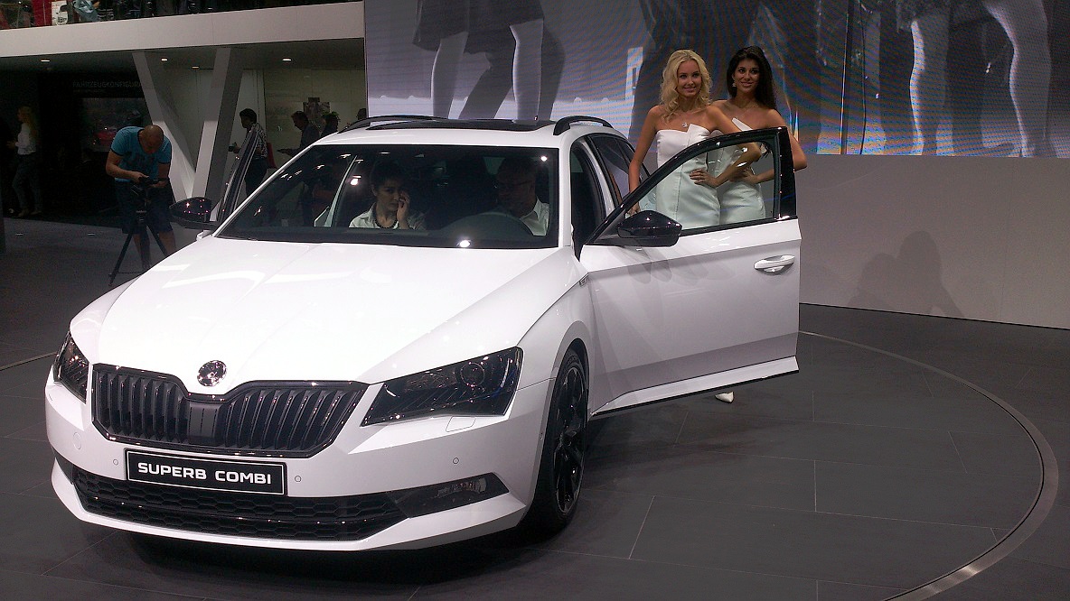 Skoda представи спортния Superb
