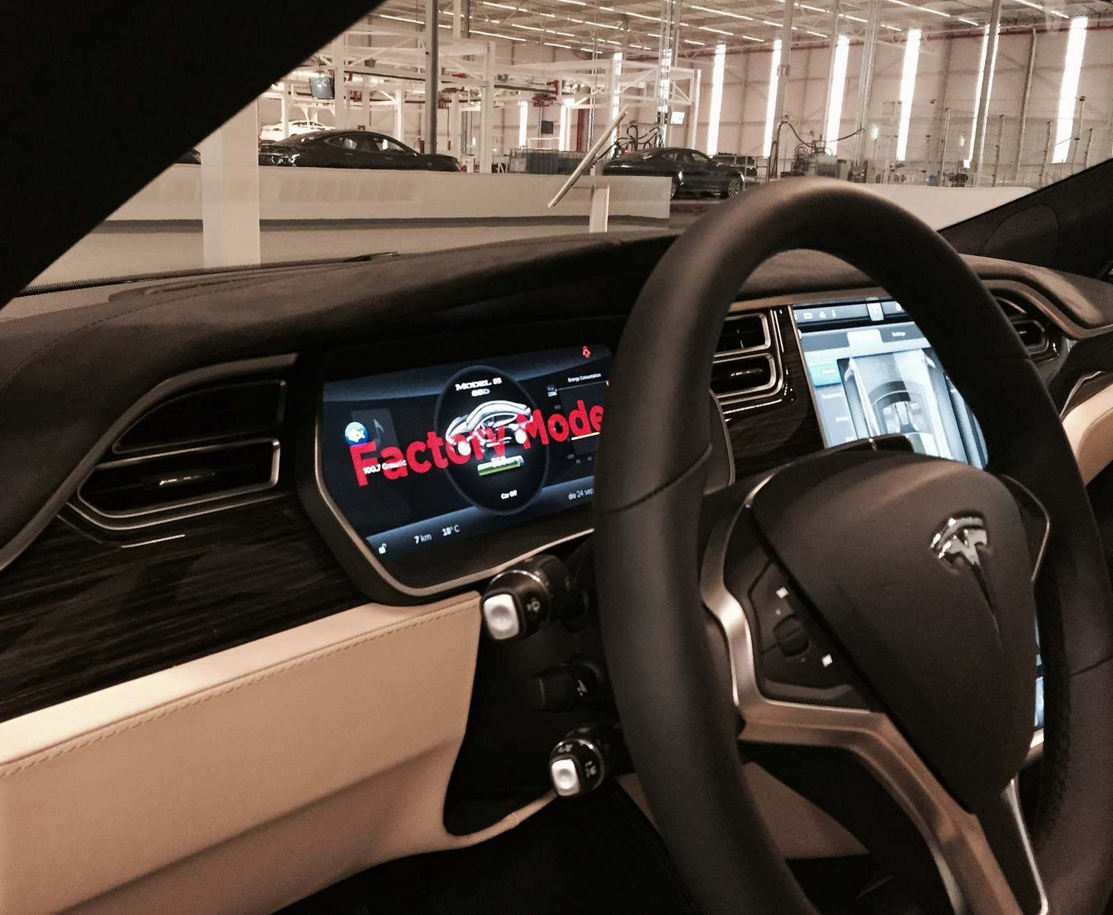 Европейският завод на Tesla отвори врати