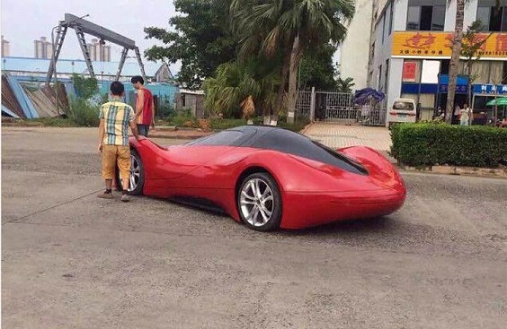 Електромобил, който развива 30 км/час Електромобил, който развива 30 км/час