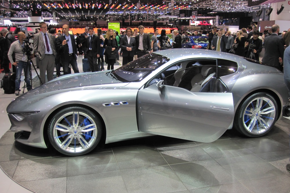 Дебютът на Maserati Alfieri се отлага с 2 години