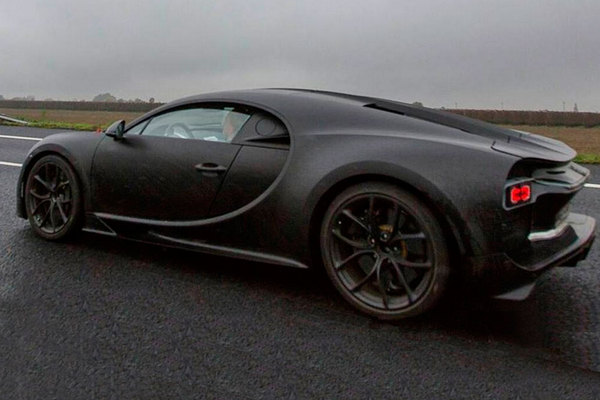 Bugatti не крие новата си суперкола