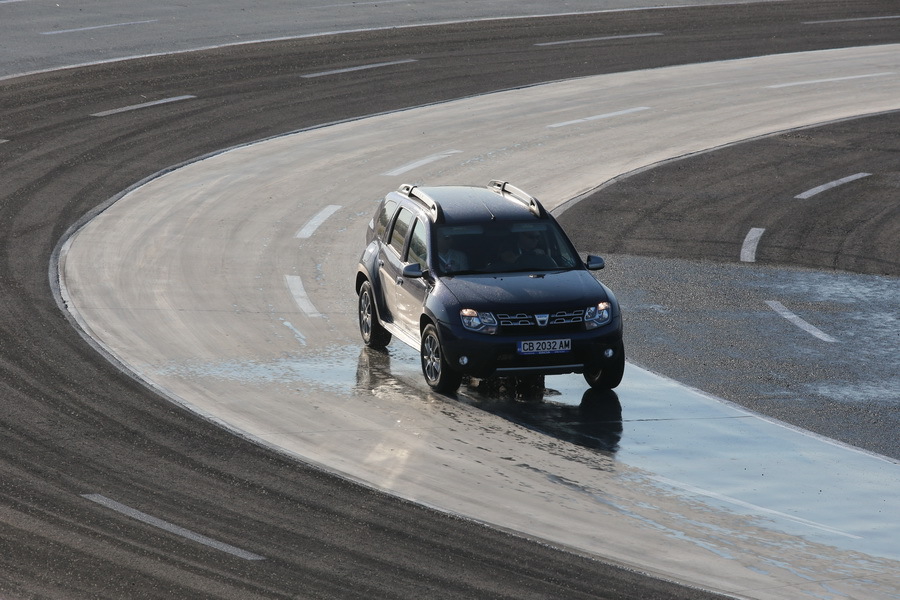 Аквапланингът е сред най-големите врагове на шофьора Аквапланингът е сред най-големите врагове на шофьора