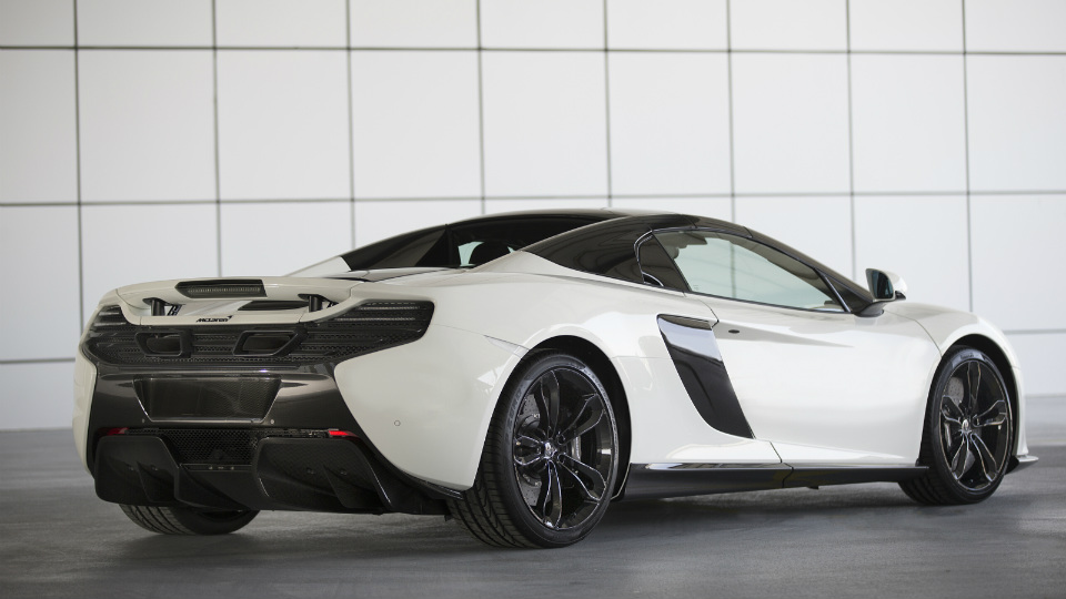 McLaren представи пустинен роудстър McLaren представи пустинен роудстър