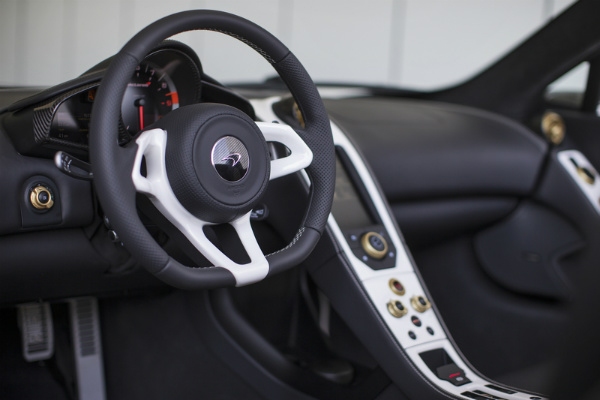 McLaren представи пустинен роудстър McLaren представи пустинен роудстър